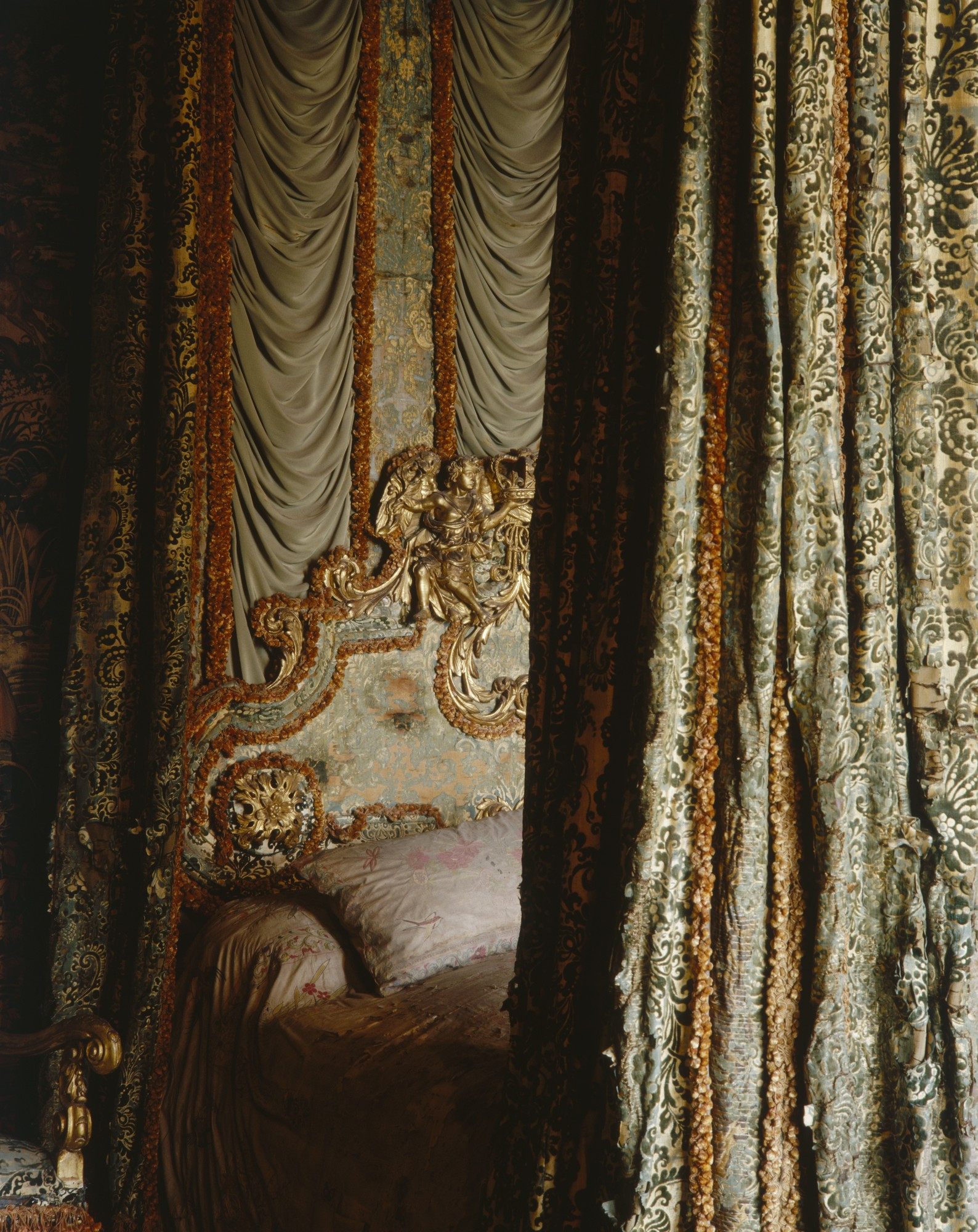 King's Bed