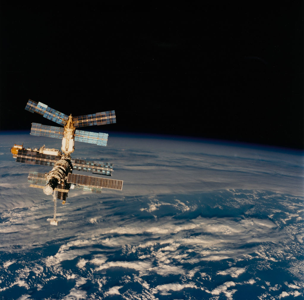 STS-76 Joint Space Shuttle Atlantis/Mir