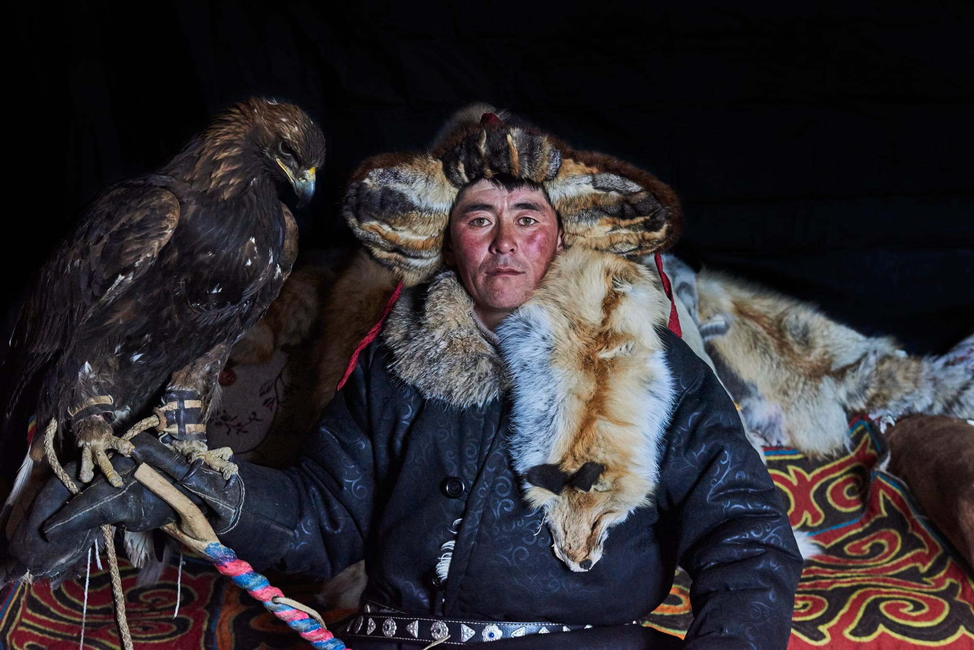 Mongolia, Bayan-Olgii, eagle hunter